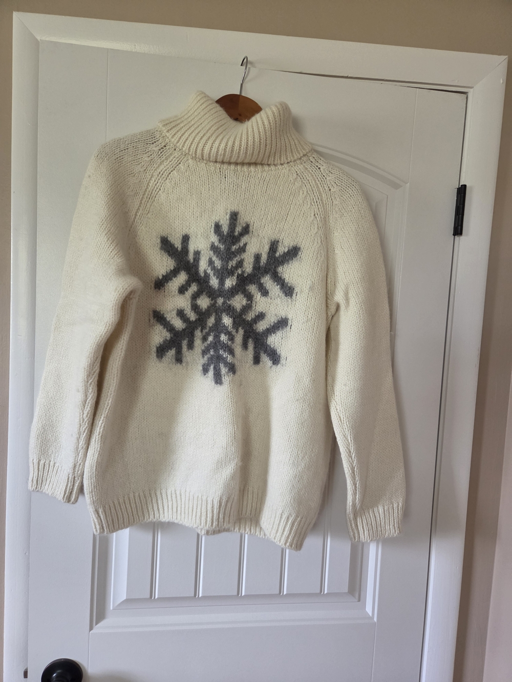 GAP Women's Turtleneck Snowflake Wool Blend Knit Sweater - Cream